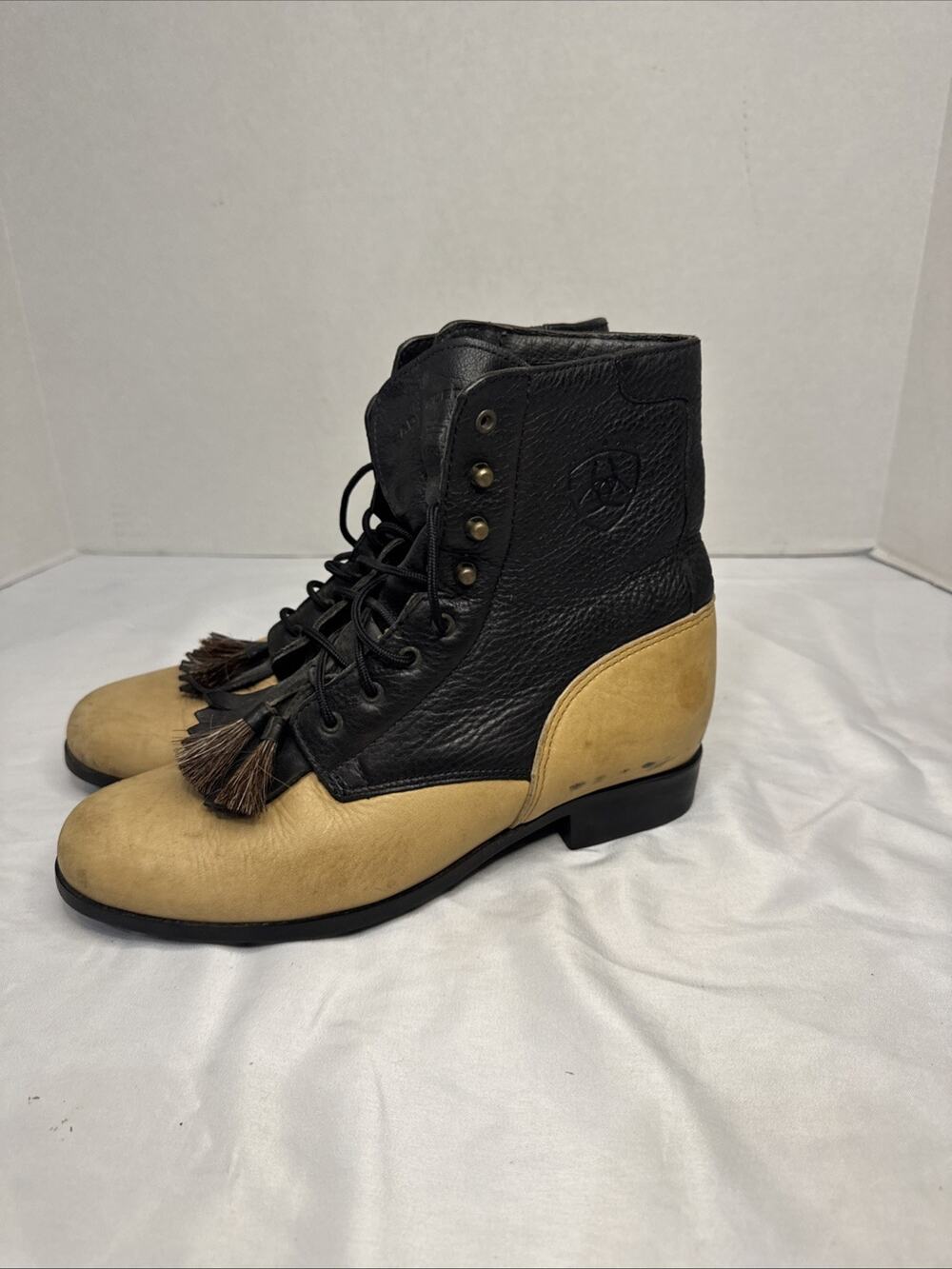 Ariat Women’s Roper Boots 8.5 Black /Ivory Horse Hair Tassels.